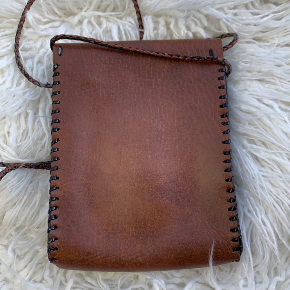 ✨🖤 Super Cute Leather Handmade Crossbody 🖤✨ - Picture 3 of 8